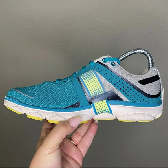 Brooks Pureflow 4 Women’s 9.5 B Turquoise White Running 1201801B358 - Picture 3 of 6